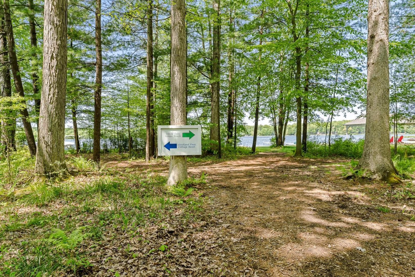 Dog-Friendly Dual Homes In The Woods With Lake Access Grand Junction Exterior photo